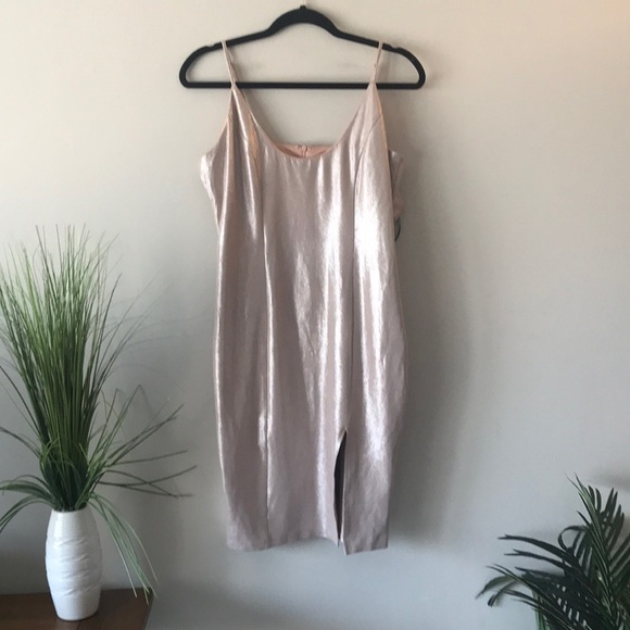 Missguided Faux suede shimmer choker dress - Picture 4 of 8